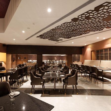 Pharos Hotels Chennai Bagian luar foto