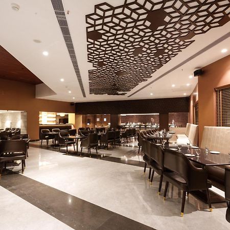 Pharos Hotels Chennai Bagian luar foto