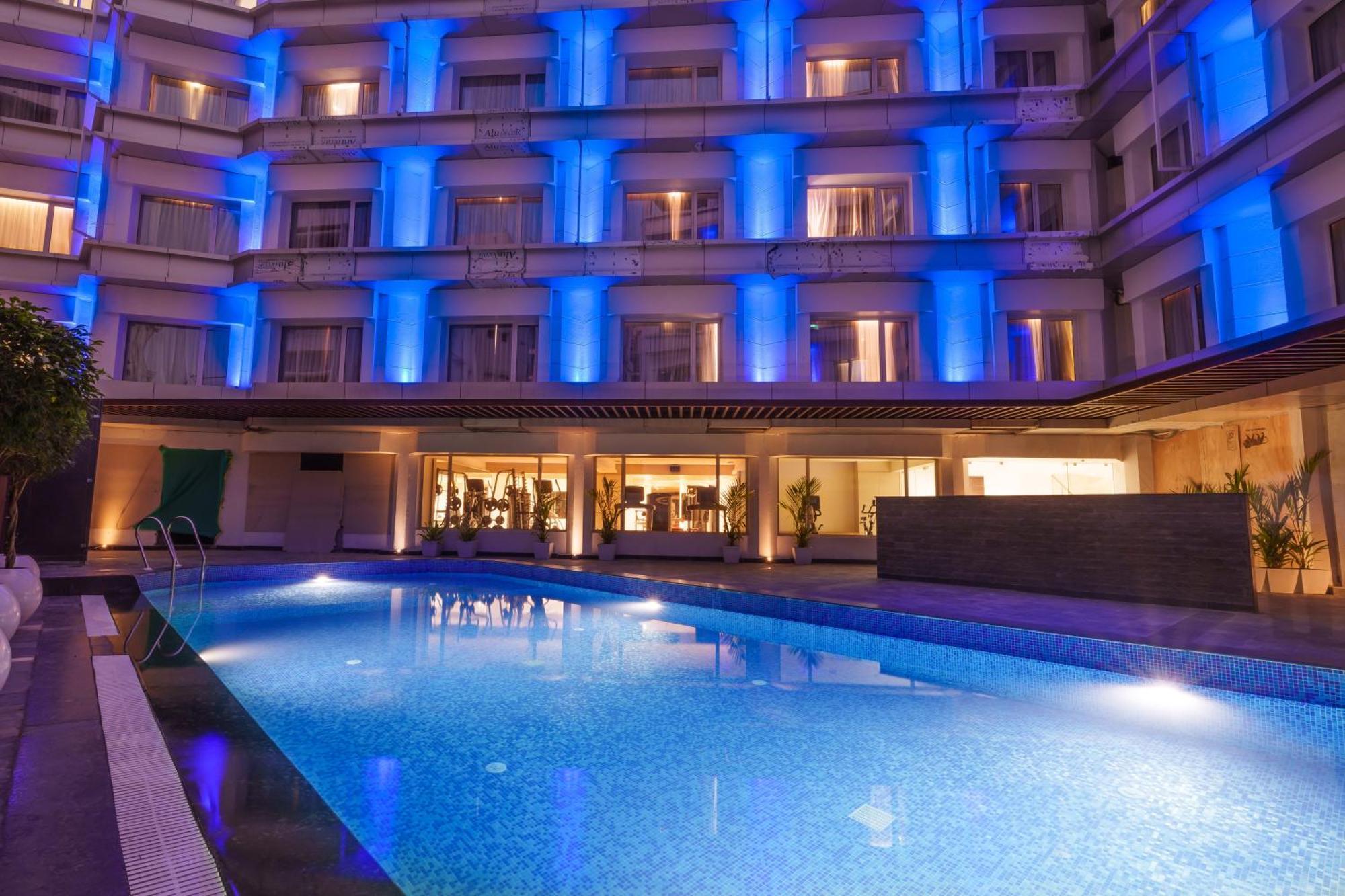 Pharos Hotels Chennai Bagian luar foto