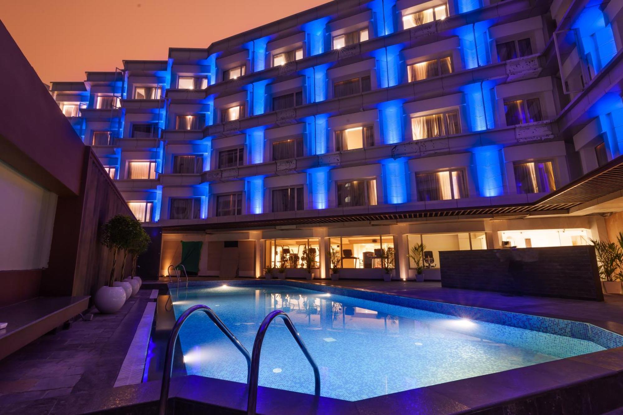 Pharos Hotels Chennai Bagian luar foto
